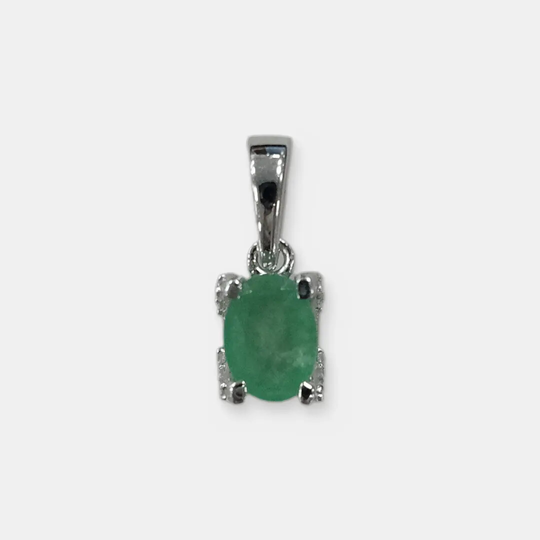 Серебряная подвеска с изумрудом